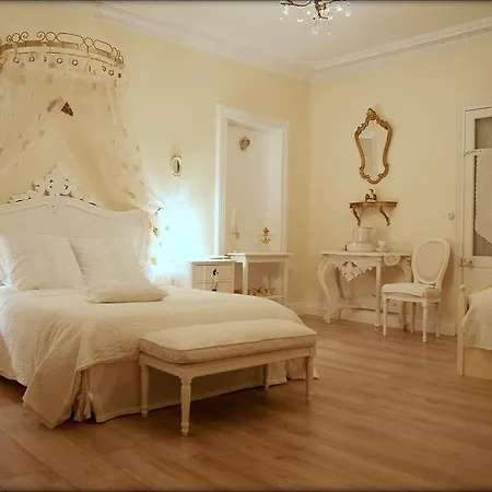 Couette-café La Bleue De Mauleon *