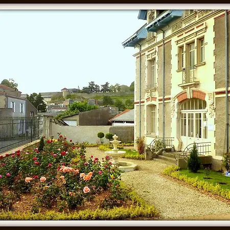 ベッド・アンド・ブレックファスト La Bleue De Mauleon *